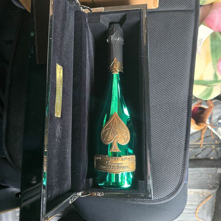 グリーン（お酒）の商品画像 - 査定依頼日：2025年8月5日 - 最高査定価格：40,000円