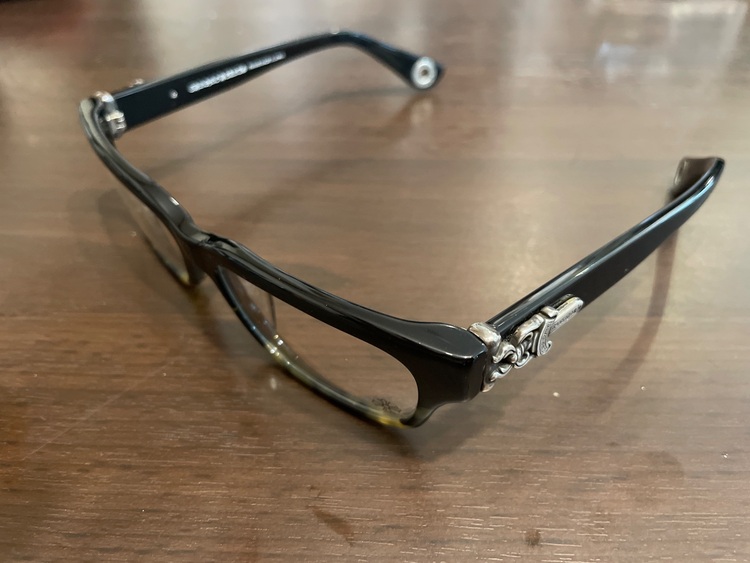 　メガネ（古着・ファッション）の商品画像 - 査定依頼日：2025年8月23日 - 最高査定価格：35,000円