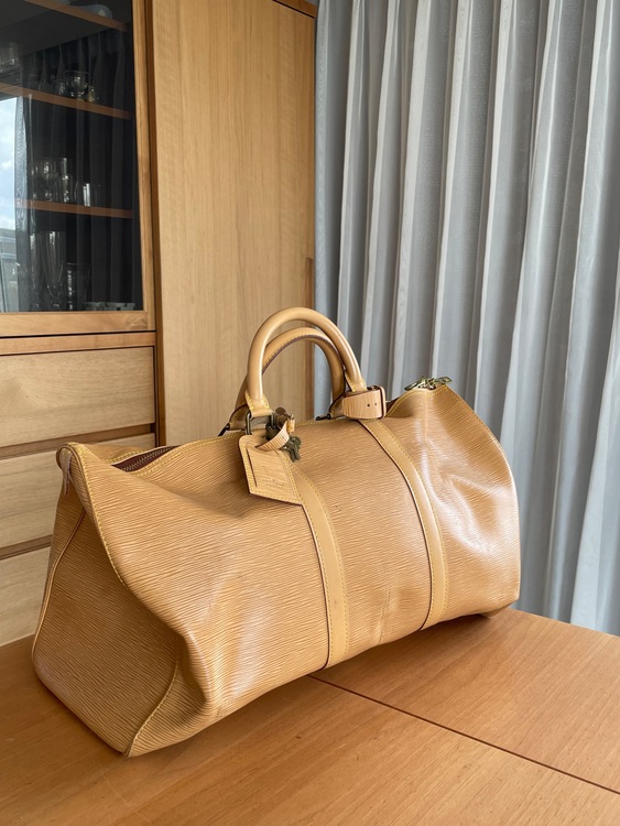 ルイヴィトン エピ （ブランドバッグ）の商品画像 - 査定依頼日：2025年8月11日 - 最高査定価格：60,000円