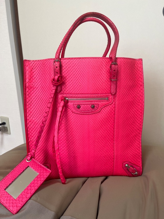 バレンシアガ  （ブランドバッグ）の商品画像 - 査定依頼日：2025年12月17日 - 最高査定価格：65,000円