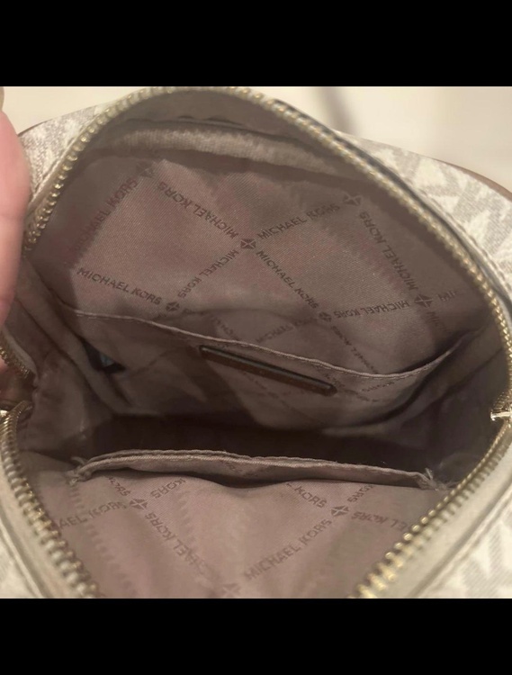 その他 その他 （ブランドバッグ）の商品画像 - 査定依頼日：2026年3月17日 - 最高査定価格：100,000円