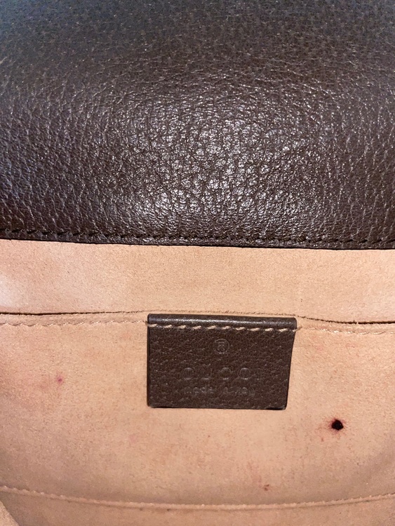 500756 CWGET 2594（ブランドバッグ）の商品画像 - 査定依頼日：2022年8月1日 - 最高査定価格：50,000円