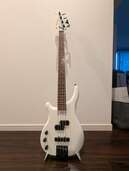 FRD REVOLVER  レフティー（ベース）の商品画像 - 美品 - 査定完了日：2025.04.18 - 最高査定価格：20,000円