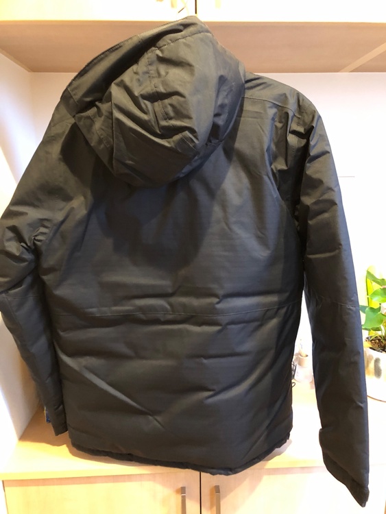 コロンビア（古着・ファッション）の商品画像 - 査定依頼日：2025年12月4日 - 最高査定価格：100,000円