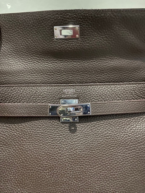 ケリー 32（ブランドバッグ）の商品画像 - 査定依頼日：2025年11月9日 - 最高査定価格：1,300,000円