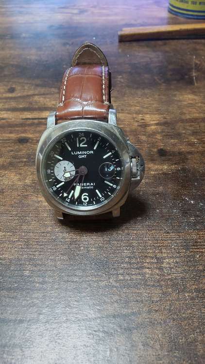 パネライ ルミノール gmt（高級時計）の商品画像 - 査定依頼日：2023年5月17日 - 最高査定価格：500,000円