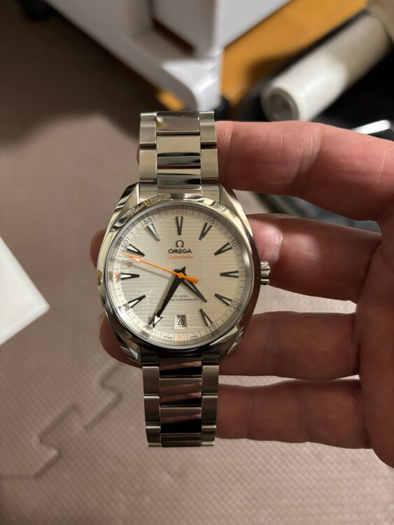 オメガ シーマスター 220.10.41.21.02.00（高級時計）の商品画像 - 査定依頼日：2025年1月31日 - 最高査定価格：450,000円