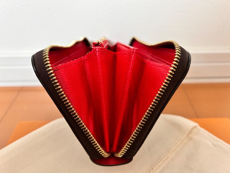 長財布（ブランド財布・小物）の商品画像 - 査定依頼日：2025年6月13日 - 最高査定価格：75,000円