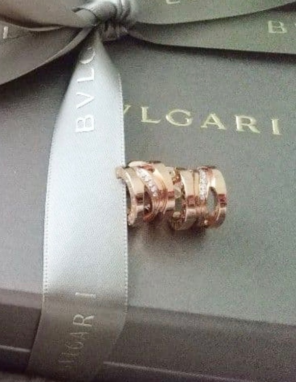 ブルガリ BVLGARI ピアス B-zero1 ビーゼロワン デザイン レジェンド パヴェ ダイヤモンド K18PG（金・貴金属）の商品画像 - 査定依頼日：2026年10月27日 - 最高査定価格：350,000円