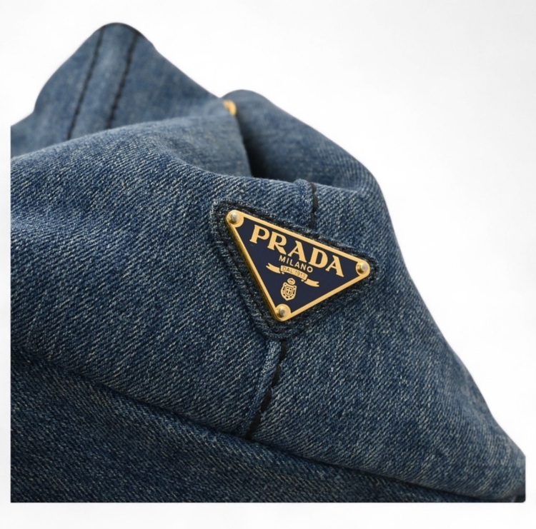 プラダ デニム カナパ トートバッグ ブルーゴールド（ブランドバッグ）の商品画像 - 査定依頼日：2025年8月23日 - 最高査定価格：50,000円