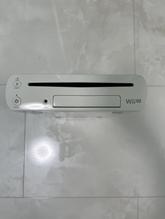 Wii U、WUP-001（ゲーム機本体・ゲームソフト）の商品画像 - 査定依頼日：2021年12月21日 - 最高査定価格：2,000円