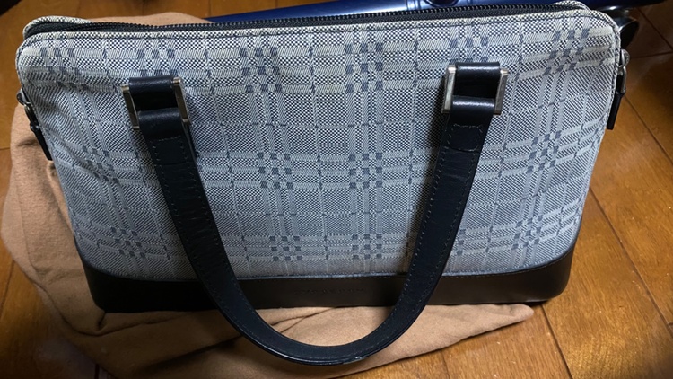 バーバリーのノバチェック柄ミニハンドバッグ（ブランドバッグ）の商品画像 - 査定依頼日：2026年1月10日 - 最高査定価格：6,000円