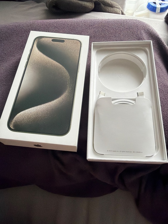 iPhone iPhone 15 Pro Max 256GB SIMフリー（スマホ）の商品画像 - 査定依頼日：2026年5月28日 - 最高査定価格：97,000円