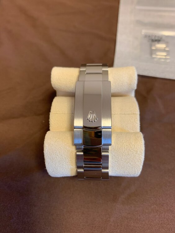 ロレックス・ミルガウス 116400GV（高級時計）の商品画像 - 査定依頼日：2025年5月8日 - 最高査定価格：1,700,000円