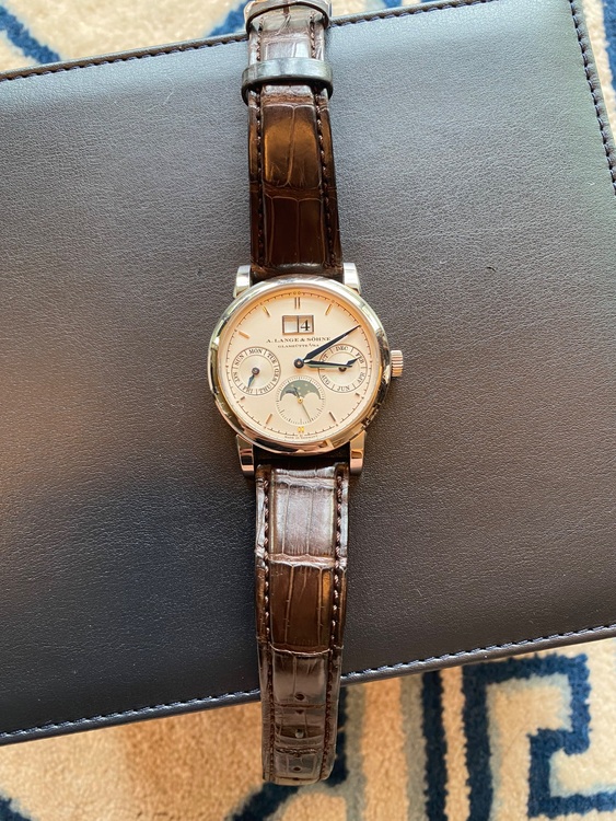 アニュアルカレンダー（高級時計）の商品画像 - 査定依頼日：2025年9月4日 - 最高査定価格：4,750,000円