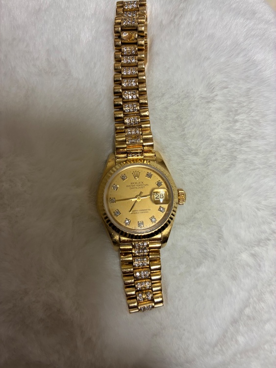 8570F（高級時計）の商品画像 - 査定依頼日：2026年3月6日 - 最高査定価格：1,600,000円