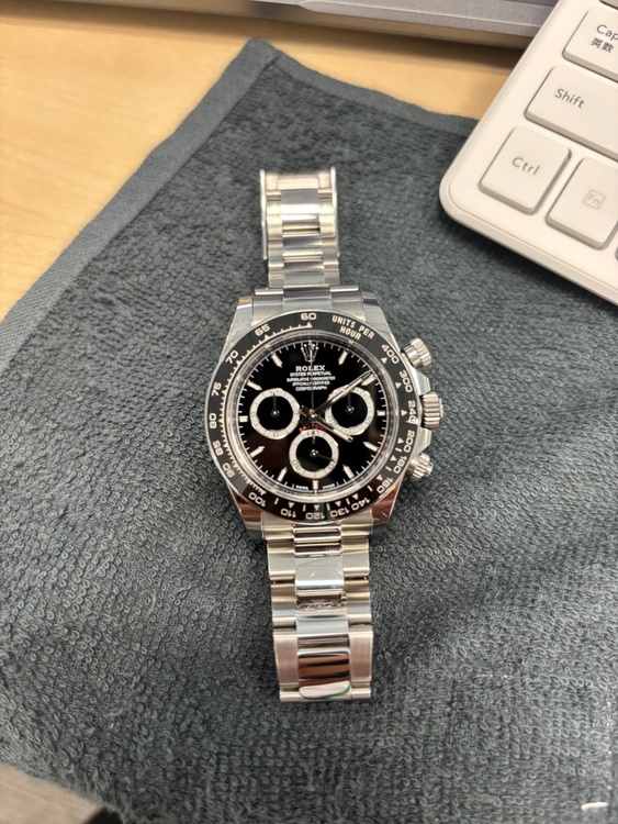 ロレックス デイトナ 12650（高級時計）の商品画像 - 査定依頼日：2026年2月9日 - 最高査定価格：4,850,000円