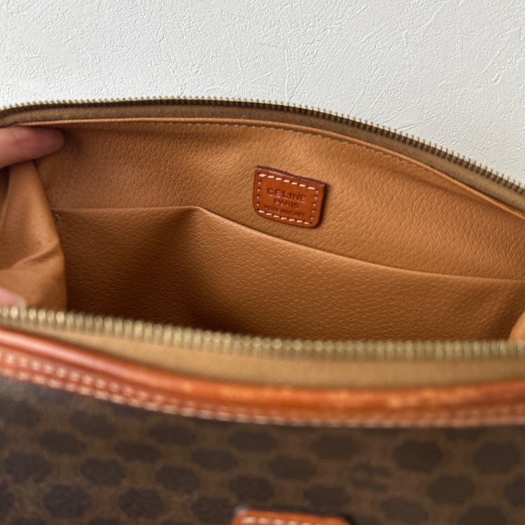 セリーヌ  （ブランドバッグ）の商品画像 - 査定依頼日：2026年4月15日 - 最高査定価格：20,000円