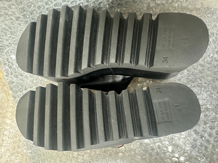 セルジオロッシ  サンダル（古着・ファッション）の商品画像 - 査定依頼日：2025年6月24日 - 最高査定価格：5,000円