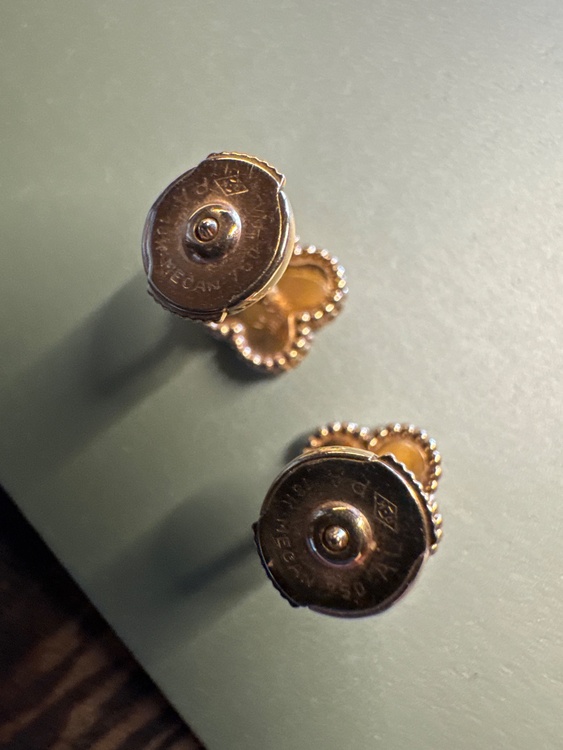 ヴァンクリーフスイートアルハンブラ（金・貴金属）の商品画像 - 査定依頼日：2025年12月10日 - 最高査定価格：840,000円