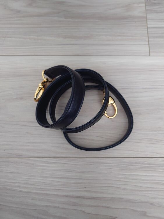 レディディオール　ラージ（ブランドバッグ）の商品画像 - 査定依頼日：2025年8月28日 - 最高査定価格：250,000円