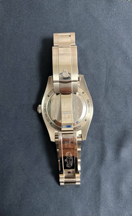 ロレックス ミルガウス 116400（高級時計）の商品画像 - 査定依頼日：2025年12月6日 - 最高査定価格：1,300,000円