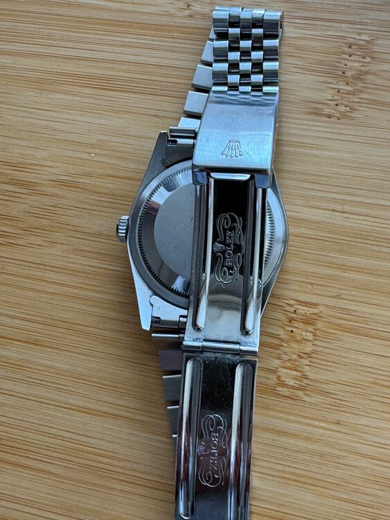 ロレックス デイトジャスト DJWGべzホワイト（高級時計）の商品画像 - 査定依頼日：2025年3月30日 - 最高査定価格：840,000円