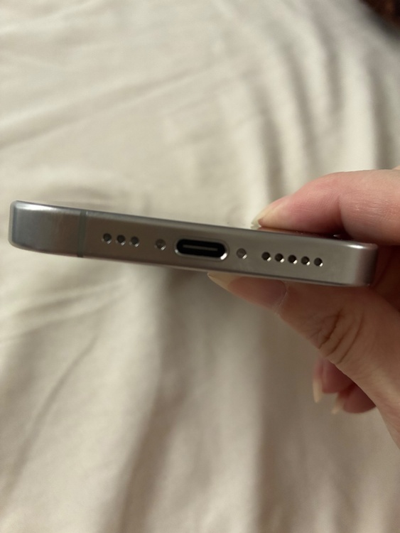 iPhone iPhone 15 Pro 256GB SIMフリー（スマホ）の商品画像 - 査定依頼日：2026年9月28日 - 最高査定価格：92,000円