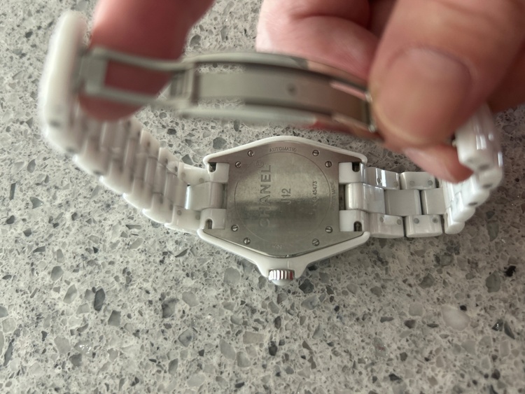 シャネル J12 h3405（高級時計）の商品画像 - 査定依頼日：2026年1月21日 - 最高査定価格：800,000円