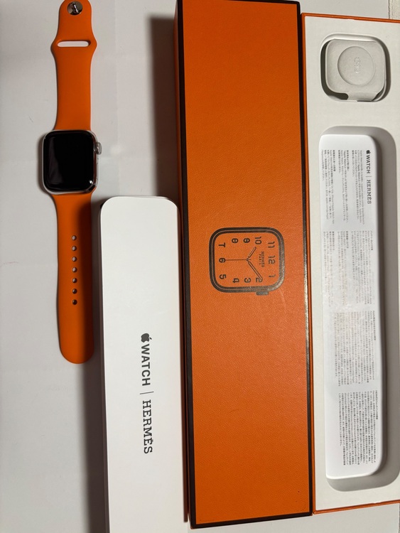 HERMES Applewatch Series8 41mm Silver（高級時計）の商品画像 - 査定依頼日：2025年7月2日 - 最高査定価格：41,500円