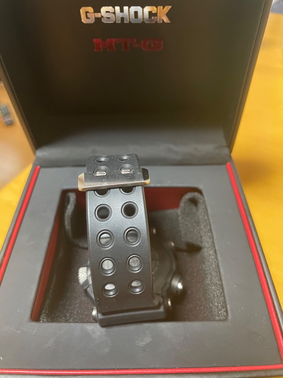 G-SHOCK フロッグマン GWF-1000RD gwf-a10000（高級時計）の商品画像 - 査定依頼日：2025年10月19日 - 最高査定価格：17,000円