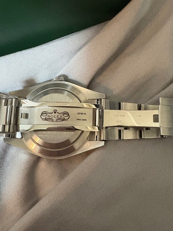 ロレックス エクスプローラー 200000823350028（高級時計）の商品画像 - 査定依頼日：2025年4月25日 - 最高査定価格：950,000円