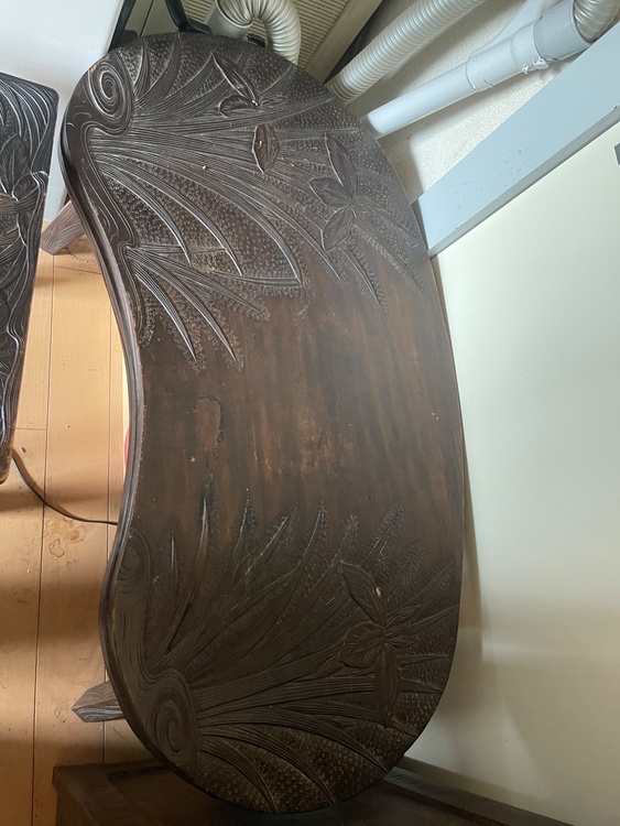 軽井沢彫テーブル（家具・寝具）の商品画像 - 査定依頼日：2026年4月9日 - 最高査定価格：5,000円