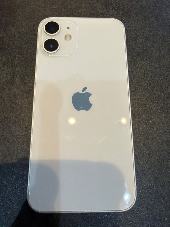 iPhone 12 mini 128GB SIMフリー（スマホ）の商品画像 - 査定依頼日：2026年3月1日 - 最高査定価格：22,000円