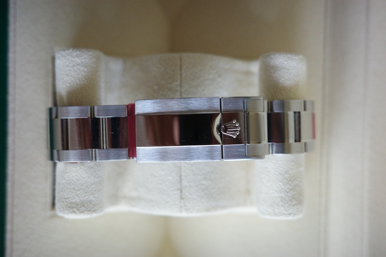 ロレックス ヨットマスター 12662（高級時計）の商品画像 - 査定依頼日：2025年10月17日 - 最高査定価格：2,050,000円