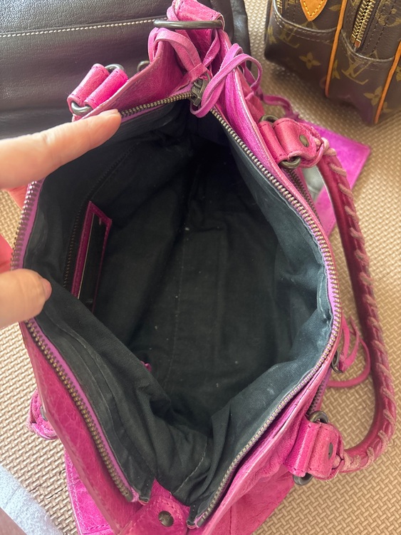 ザ・ファースト エディターズバッグ ハンドバッグ フーシャピンク 103208-（ブランドバッグ）の商品画像 - 査定依頼日：2025年7月8日 - 最高査定価格：40,000円