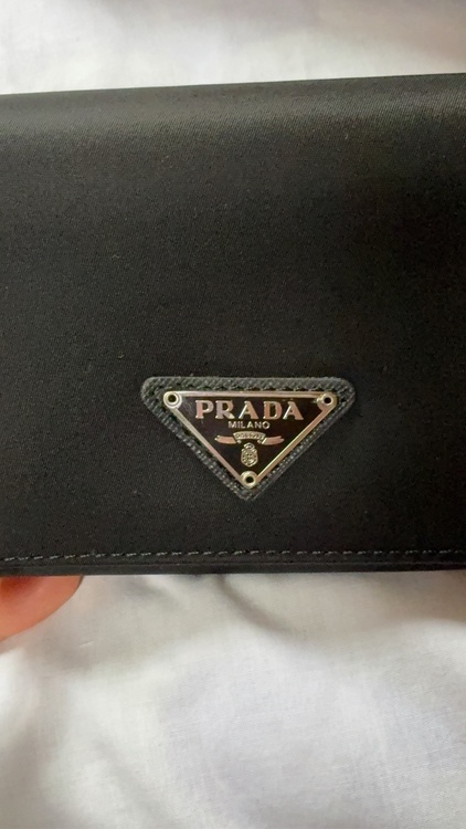プラダ  （ブランドバッグ）の商品画像 - 査定依頼日：2025年12月14日 - 最高査定価格：25,000円