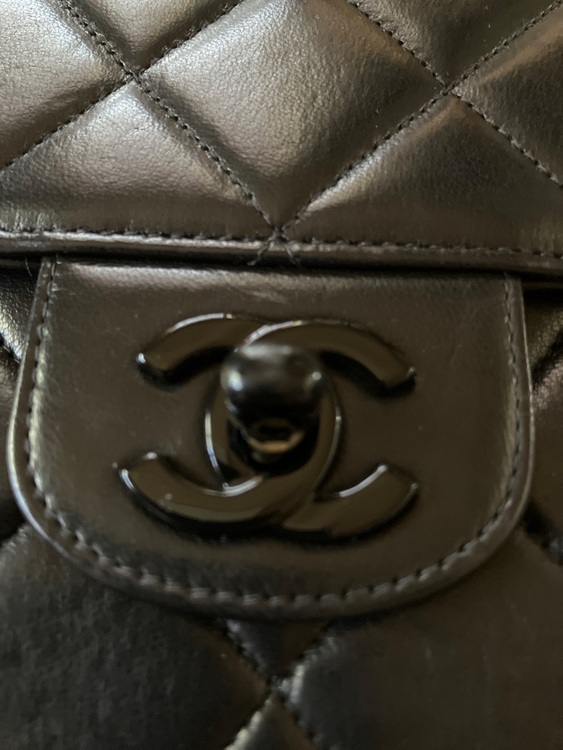 マトラッセ　ショルダー（ブランドバッグ）の商品画像 - 査定依頼日：2025年6月16日 - 最高査定価格：480,000円