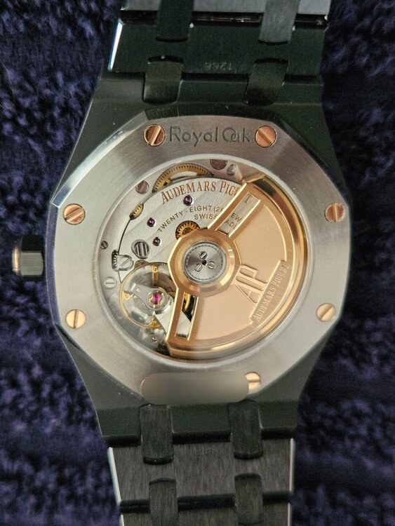 オーデマピゲ ロイヤルオーク （高級時計）の商品画像 - 査定依頼日：2025年12月22日 - 最高査定価格：9,000,000円