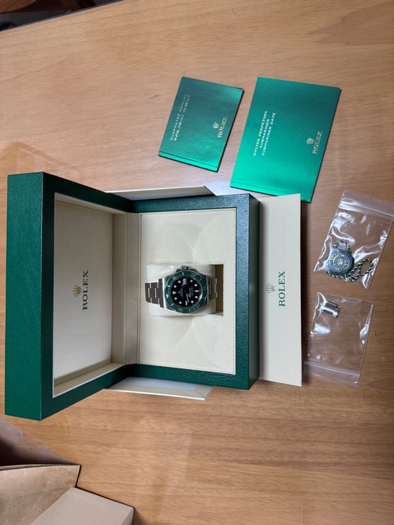 ロレックス サブマリーナー 126610L（高級時計）の商品画像 - 査定依頼日：2026年1月25日 - 最高査定価格：2,450,000円