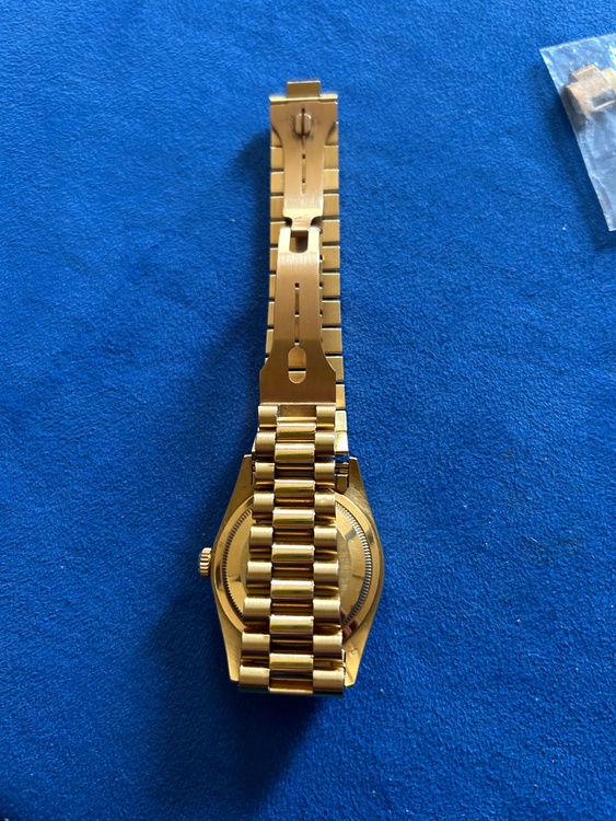 ディディト　ブラックフェイス　テンポイントダイヤ（高級時計）の商品画像 - 査定依頼日：2026年3月8日 - 最高査定価格：3,350,000円