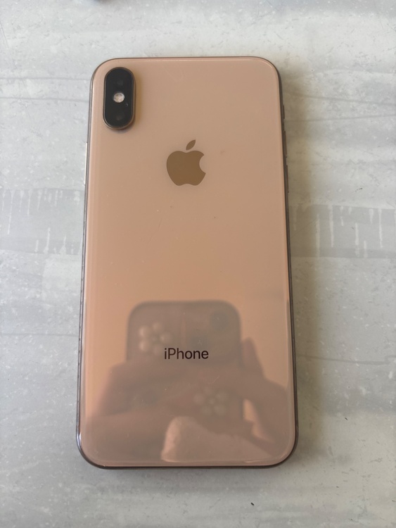 iPhoneXS 64GB docomo（スマホ）の商品画像 - 査定依頼日：2026年4月11日 - 最高査定価格：11,000円