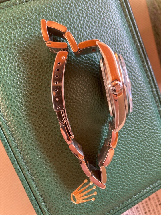 ロレックス パーペチュアルデイト 1520（高級時計）の商品画像 - 査定依頼日：2026年2月22日 - 最高査定価格：730,000円