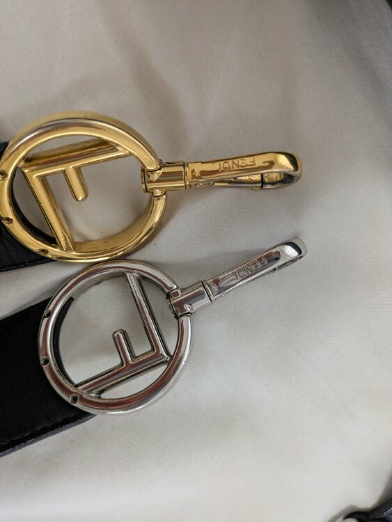 フェンディ  （ブランドバッグ）の商品画像 - 査定依頼日：2026年4月28日 - 最高査定価格：80,000円