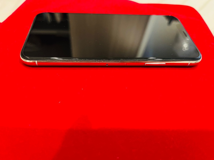 iPhoneX（スマホ）の商品画像 - 査定依頼日：2025年9月12日 - 最高査定価格：11,000円