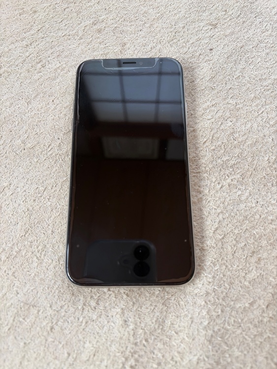 iPhone iPhoneX 64GB docomo（スマホ）の商品画像 - 査定依頼日：2026年7月21日 - 最高査定価格：5,500円