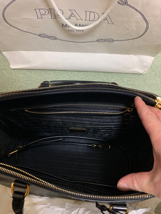 プラダ  （ブランドバッグ）の商品画像 - 査定依頼日：2025年6月2日 - 最高査定価格：70,000円