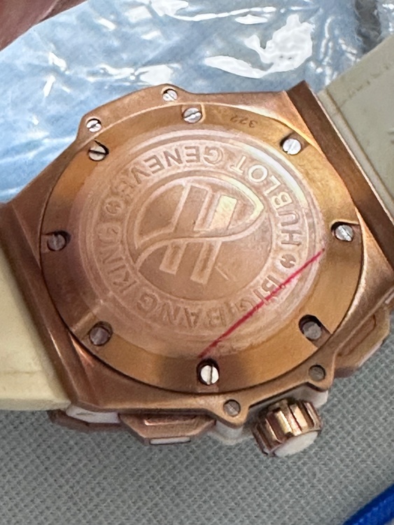 HUBLOT BIG BANG KING GENEVE（高級時計）の商品画像 - 査定依頼日：2026年3月18日 - 最高査定価格：3,600,000円