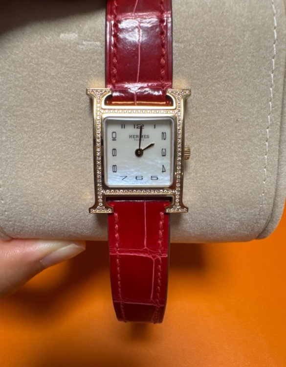 エルメス　Hウォッチ（高級時計）の商品画像 - 査定依頼日：2025年12月13日 - 最高査定価格：280,000円