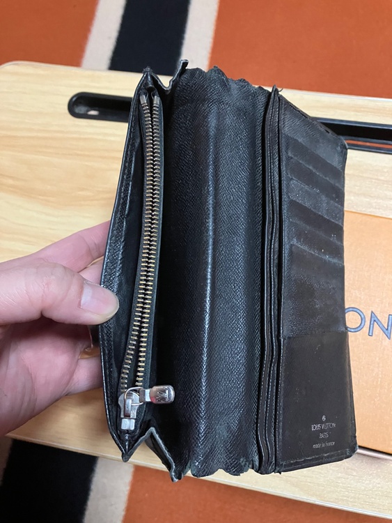 エピ　長財布（ブランドバッグ）の商品画像 - 査定依頼日：2026年2月18日 - 最高査定価格：2,000円